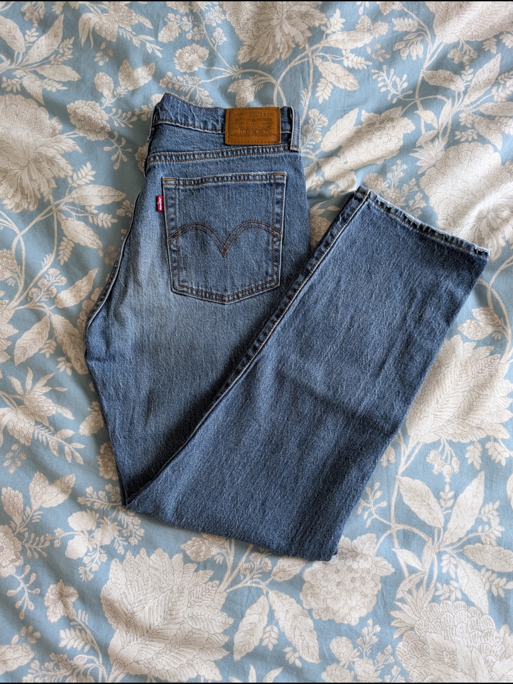 Levi's Wedgie Straight Ankle Jean - Size 27